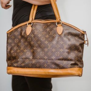 Louis Vuitton monogram shoulder bag